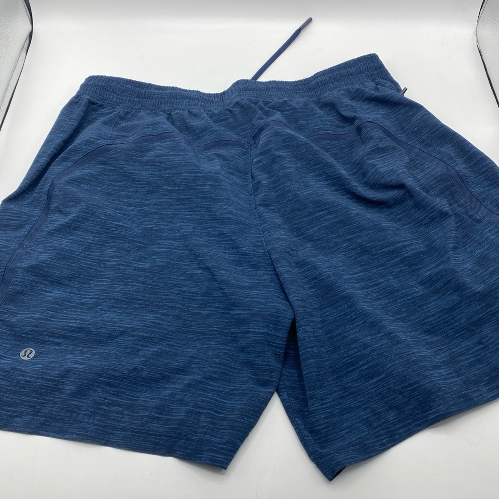 Lululemon Shorts  Mens Athletic Training Gym Workout Size XL Extra Large Blue - Picture 3 of 7